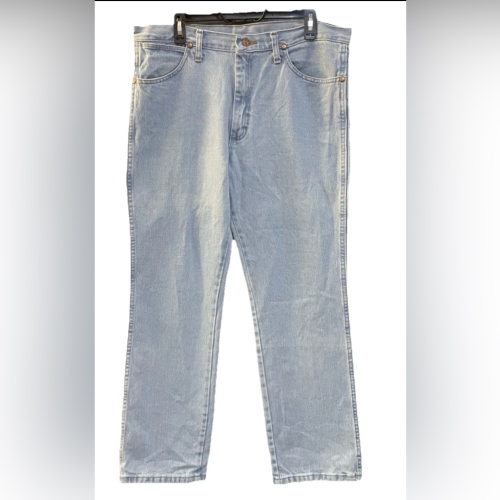 Wrangler Men's Slim Fit Cowboy Cut Jeans- 35x30-Light Bleach Wash Denim